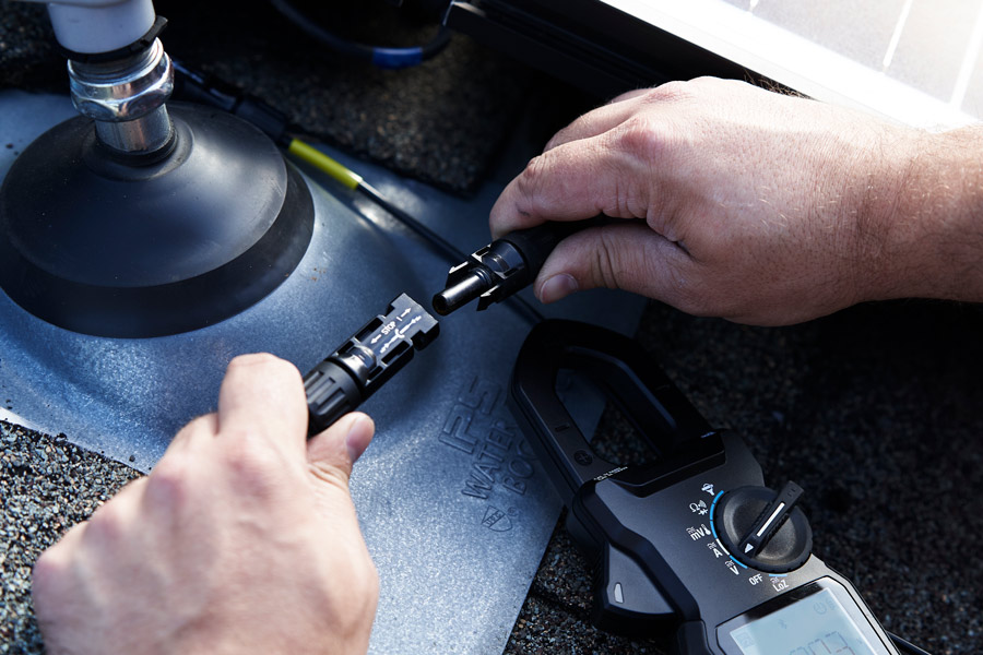 FLIR CM65 Solar Clamp Meter with MC4 Connection